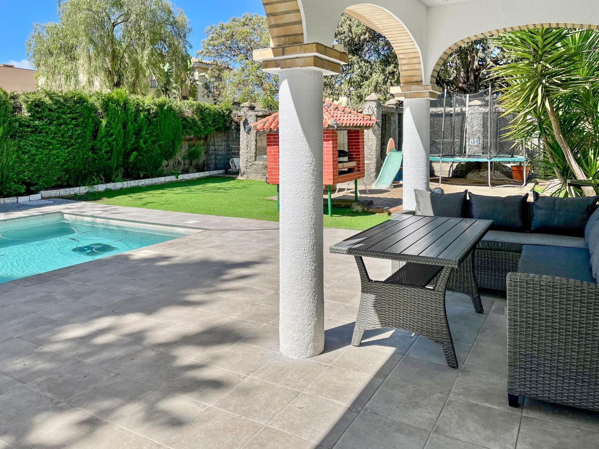 Villa Alamos Jerez I Piscina Salada Climatizada I Bbq I Jardines I 850M2 Jerez de la Frontera Eksteriør bilde